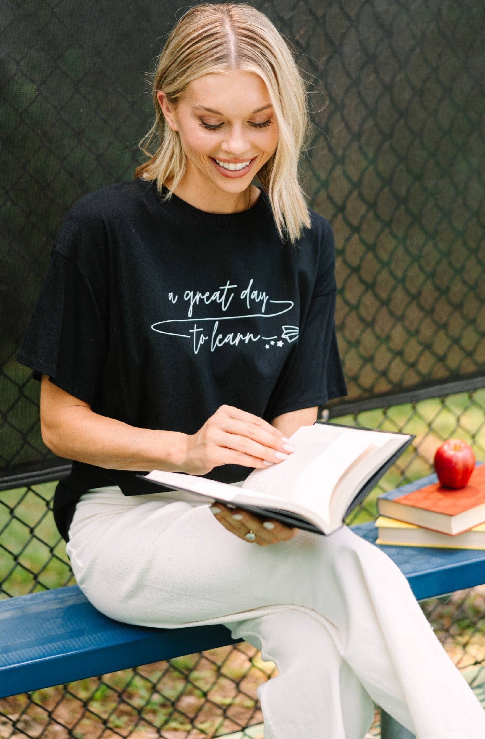 Can a graphic tee be smart casual?